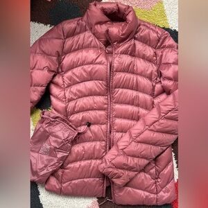 Uniqlo Women's Mauve Puffer Jacket size xs